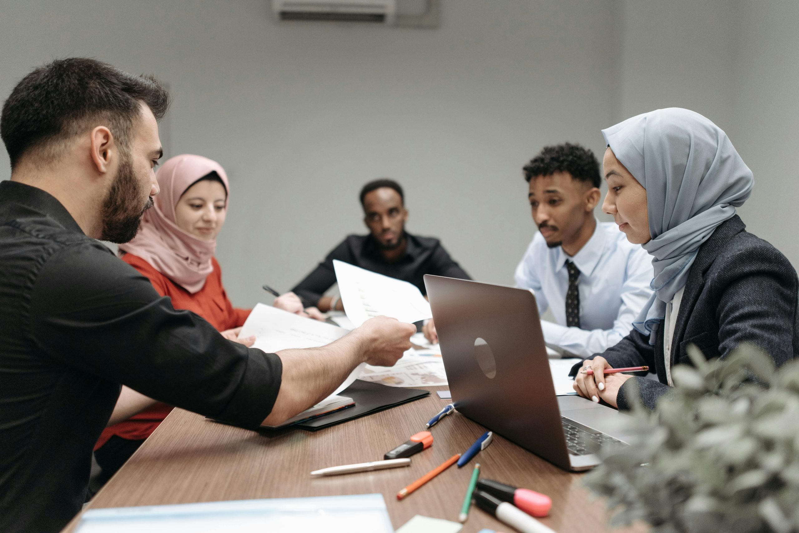 Inside a Digital Marketing Agency: Services, Roles & How They Drive Growth